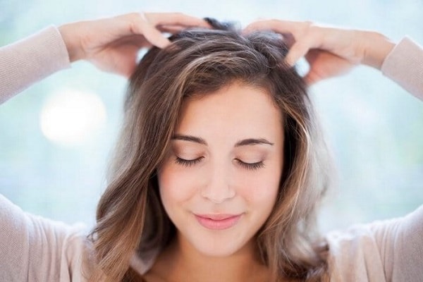 Cách massage đầu giúp giảm căng thẳng