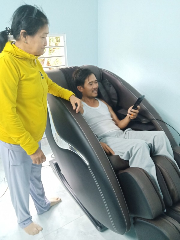 Ghế massage hỗ trợ điều trị bệnh đau lưng như thế nào?