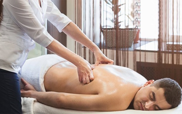 Quy trình massage xoa bóp cho người chưa biết
